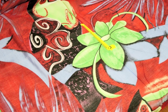 Плательная с рисунком - акварель, цветы на красном - фото №4