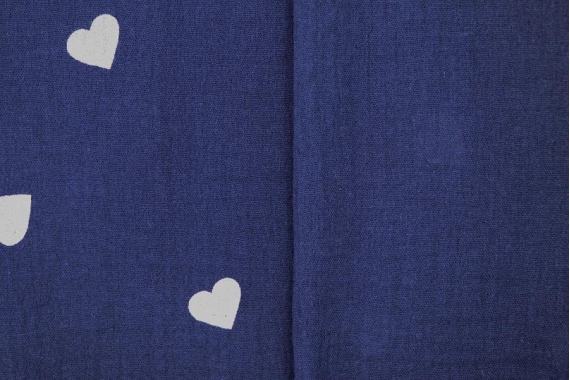 Муслин двухслойный - сердечки на синем - фото №2