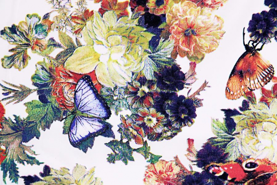 Штапель - бабочки на цветах на белом - фото №3